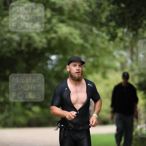 30.08.2026 - Elbe Triathlon Hamburg Antke Förster http://msf.ph/oto/10096713 30.08.2026 10:21:27 Laufen  meine-sportfotos.de
