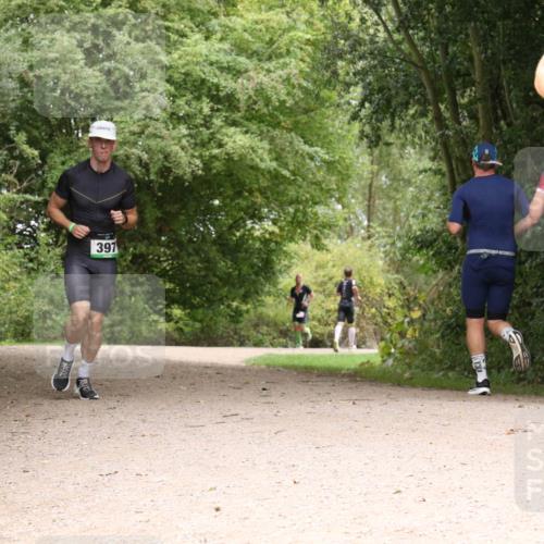30.08.2026 - Elbe Triathlon Hamburg Antke Förster http://msf.ph/oto/10096714 30.08.2026 10:26:32 Laufen 397, 1910 meine-sportfotos.de