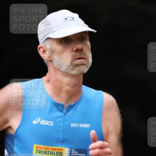 30.08.2026 - Elbe Triathlon Hamburg Antke Förster http://msf.ph/oto/10096729 30.08.2026 10:21:33 Laufen 2011 meine-sportfotos.de