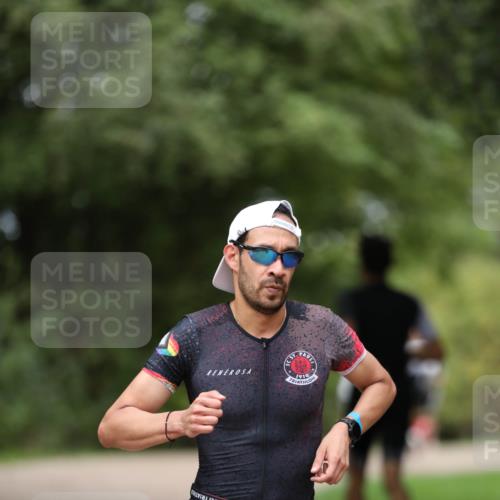 30.08.2026 - Elbe Triathlon Hamburg Antke Förster http://msf.ph/oto/10096745 30.08.2026 10:22:04 Laufen 320 meine-sportfotos.de