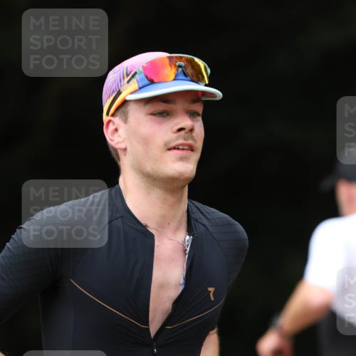30.08.2026 - Elbe Triathlon Hamburg Antke Förster http://msf.ph/oto/10096761 30.08.2026 10:22:18 Laufen 534, 7 meine-sportfotos.de