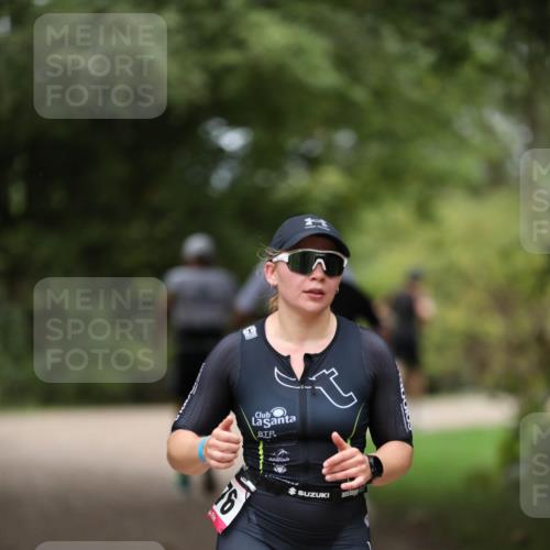 30.08.2026 - Elbe Triathlon Hamburg Antke Förster http://msf.ph/oto/10096767 30.08.2026 10:22:23 Laufen  meine-sportfotos.de