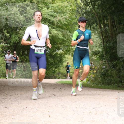 30.08.2026 - Elbe Triathlon Hamburg Antke Förster http://msf.ph/oto/10096772 30.08.2026 10:27:33 Laufen 689, 841 meine-sportfotos.de