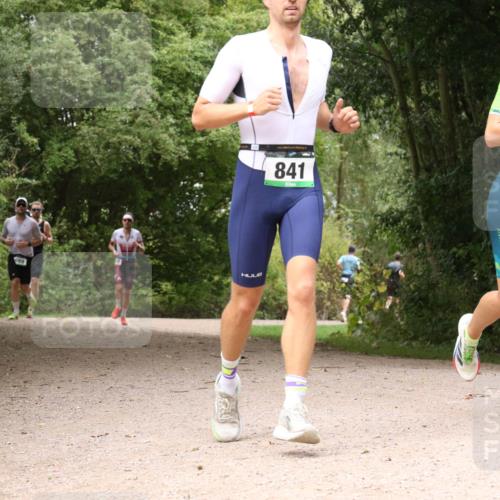 30.08.2026 - Elbe Triathlon Hamburg Antke Förster http://msf.ph/oto/10096774 30.08.2026 10:27:34 Laufen 689, 841 meine-sportfotos.de