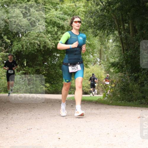 30.08.2026 - Elbe Triathlon Hamburg Antke Förster http://msf.ph/oto/10096802 30.08.2026 10:27:48 Laufen 481, 352 meine-sportfotos.de