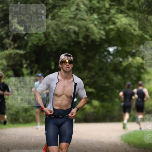30.08.2026 - Elbe Triathlon Hamburg Antke Förster http://msf.ph/oto/10096813 30.08.2026 10:23:14 Laufen  meine-sportfotos.de