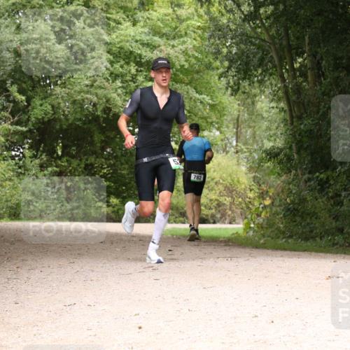 30.08.2026 - Elbe Triathlon Hamburg Antke Förster http://msf.ph/oto/10096824 30.08.2026 10:28:01 Laufen 5, 782 meine-sportfotos.de