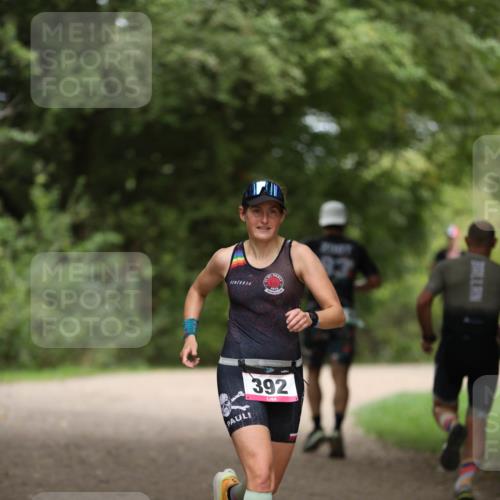 30.08.2026 - Elbe Triathlon Hamburg Antke Förster http://msf.ph/oto/10096833 30.08.2026 10:23:30 Laufen 13, 392 meine-sportfotos.de
