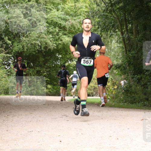 30.08.2026 - Elbe Triathlon Hamburg Antke Förster http://msf.ph/oto/10096846 30.08.2026 10:28:29 Laufen 567, 47, 381 meine-sportfotos.de
