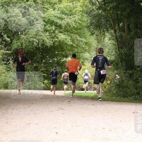 30.08.2026 - Elbe Triathlon Hamburg Antke Förster http://msf.ph/oto/10096850 30.08.2026 10:28:31 Laufen 381 meine-sportfotos.de