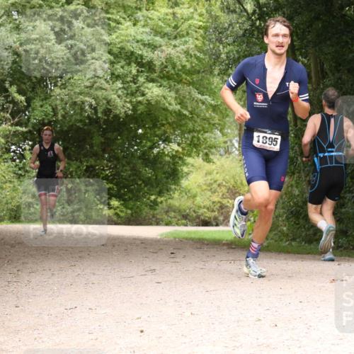 30.08.2026 - Elbe Triathlon Hamburg Antke Förster http://msf.ph/oto/10096884 30.08.2026 10:29:21 Laufen 1895 meine-sportfotos.de