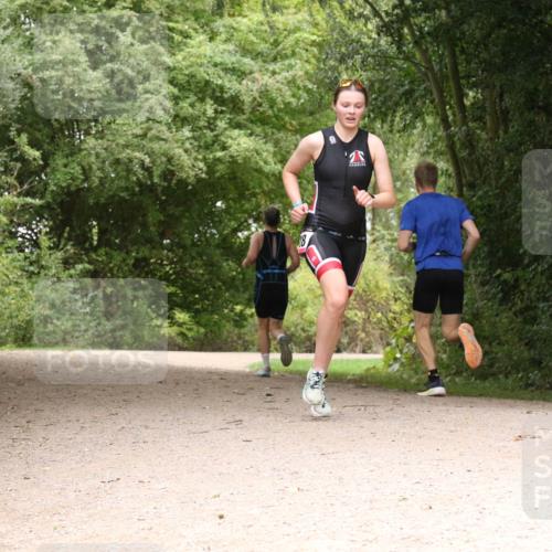 30.08.2026 - Elbe Triathlon Hamburg Antke Förster http://msf.ph/oto/10096890 30.08.2026 10:29:24 Laufen  meine-sportfotos.de