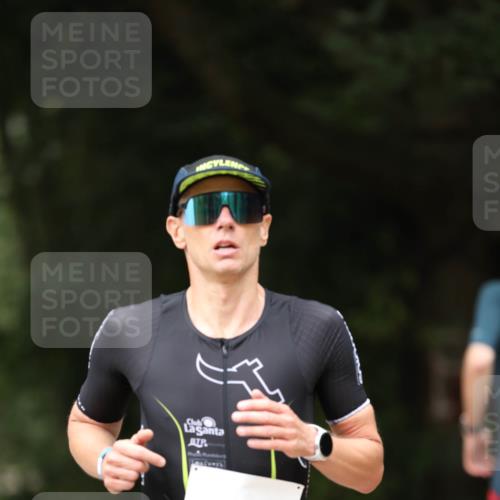 30.08.2026 - Elbe Triathlon Hamburg Antke Förster http://msf.ph/oto/10096897 30.08.2026 10:24:20 Laufen  meine-sportfotos.de