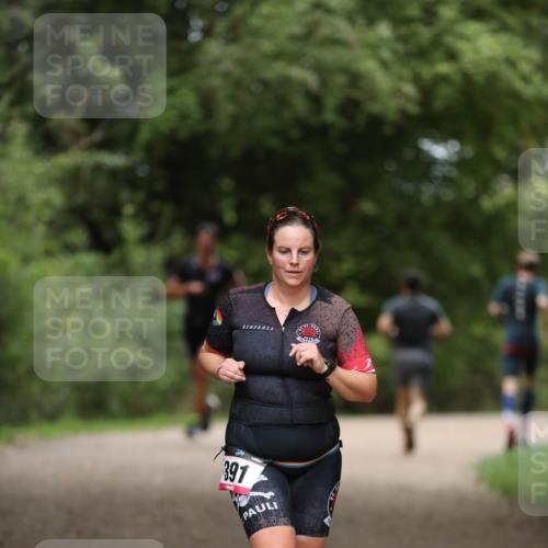 30.08.2026 - Elbe Triathlon Hamburg Antke Förster http://msf.ph/oto/10096905 30.08.2026 10:24:31 Laufen 391 meine-sportfotos.de
