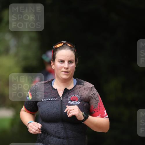 30.08.2026 - Elbe Triathlon Hamburg Antke Förster http://msf.ph/oto/10096909 30.08.2026 10:24:33 Laufen 1910, 391 meine-sportfotos.de