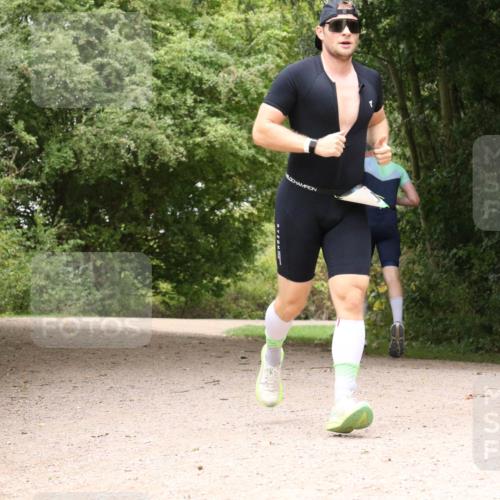 30.08.2026 - Elbe Triathlon Hamburg Antke Förster http://msf.ph/oto/10096914 30.08.2026 10:29:47 Laufen 445 meine-sportfotos.de