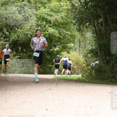 30.08.2026 - Elbe Triathlon Hamburg Antke Förster http://msf.ph/oto/10096930 30.08.2026 10:30:15 Laufen 363, 271, 430 meine-sportfotos.de