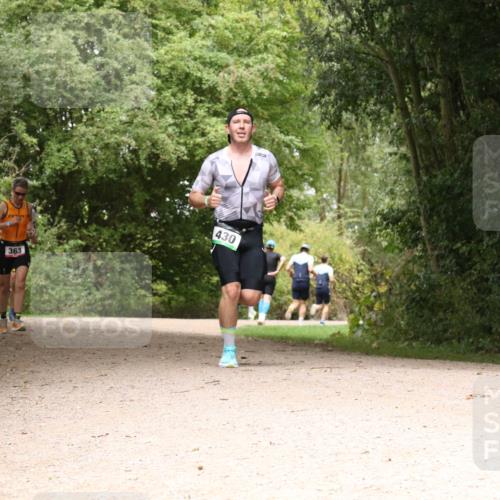 30.08.2026 - Elbe Triathlon Hamburg Antke Förster http://msf.ph/oto/10096932 30.08.2026 10:30:16 Laufen 363, 430 meine-sportfotos.de