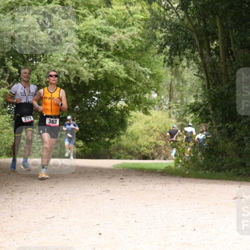 30.08.2026 - Elbe Triathlon Hamburg Antke Förster http://msf.ph/oto/10096938 30.08.2026 10:30:18 Laufen 271, 363 meine-sportfotos.de
