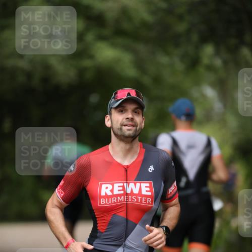 30.08.2026 - Elbe Triathlon Hamburg Antke Förster http://msf.ph/oto/10096949 30.08.2026 10:25:39 Laufen 613 meine-sportfotos.de