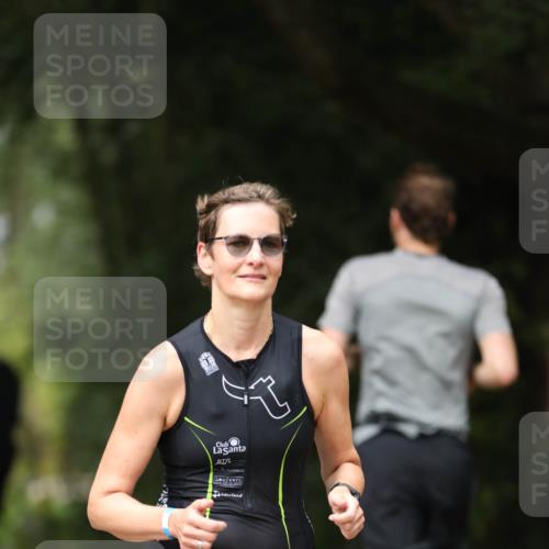 30.08.2026 - Elbe Triathlon Hamburg Antke Förster http://msf.ph/oto/10096965 30.08.2026 10:25:47 Laufen 386 meine-sportfotos.de