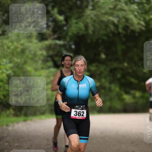 30.08.2026 - Elbe Triathlon Hamburg Antke Förster http://msf.ph/oto/10096971 30.08.2026 10:25:59 Laufen 362 meine-sportfotos.de