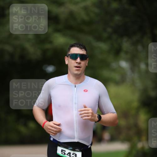 30.08.2026 - Elbe Triathlon Hamburg Antke Förster http://msf.ph/oto/10096995 30.08.2026 10:26:12 Laufen 543 meine-sportfotos.de