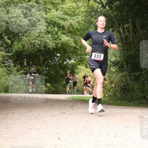 30.08.2026 - Elbe Triathlon Hamburg Antke Förster http://msf.ph/oto/10096996 30.08.2026 10:30:50 Laufen 331 meine-sportfotos.de