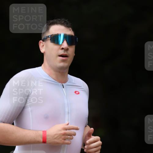 30.08.2026 - Elbe Triathlon Hamburg Antke Förster http://msf.ph/oto/10096999 30.08.2026 10:26:14 Laufen 543 meine-sportfotos.de