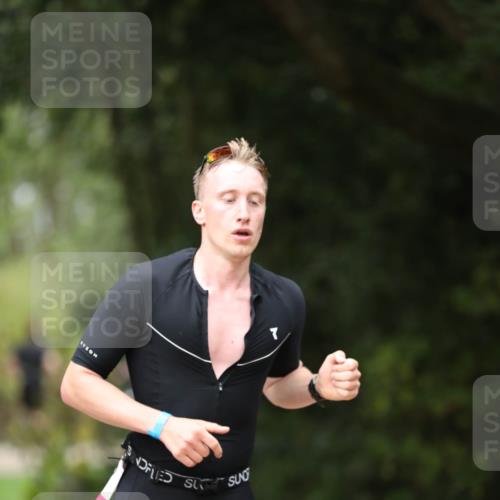 30.08.2026 - Elbe Triathlon Hamburg Antke Förster http://msf.ph/oto/10097013 30.08.2026 10:26:29 Laufen  meine-sportfotos.de
