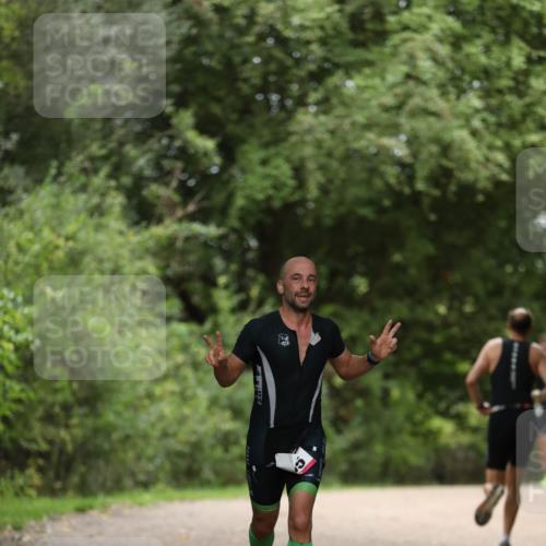 30.08.2026 - Elbe Triathlon Hamburg Antke Förster http://msf.ph/oto/10097025 30.08.2026 10:26:42 Laufen  meine-sportfotos.de