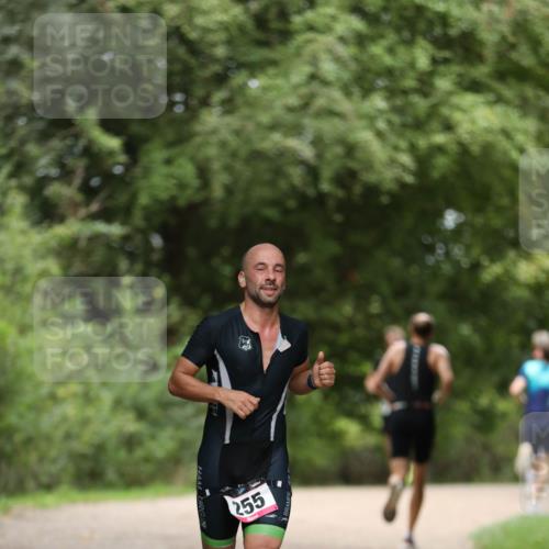 30.08.2026 - Elbe Triathlon Hamburg Antke Förster http://msf.ph/oto/10097027 30.08.2026 10:26:43 Laufen 255 meine-sportfotos.de