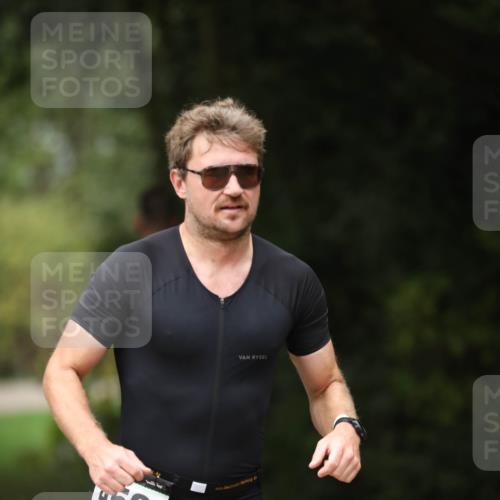 30.08.2026 - Elbe Triathlon Hamburg Antke Förster http://msf.ph/oto/10097041 30.08.2026 10:26:54 Laufen 452 meine-sportfotos.de