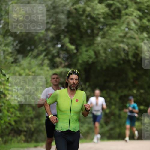 30.08.2026 - Elbe Triathlon Hamburg Antke Förster http://msf.ph/oto/10097059 30.08.2026 10:27:25 Laufen  meine-sportfotos.de