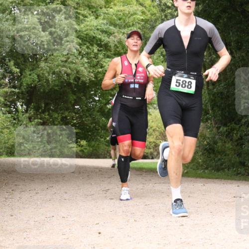 30.08.2026 - Elbe Triathlon Hamburg Antke Förster http://msf.ph/oto/10097060 30.08.2026 10:31:57 Laufen 588 meine-sportfotos.de