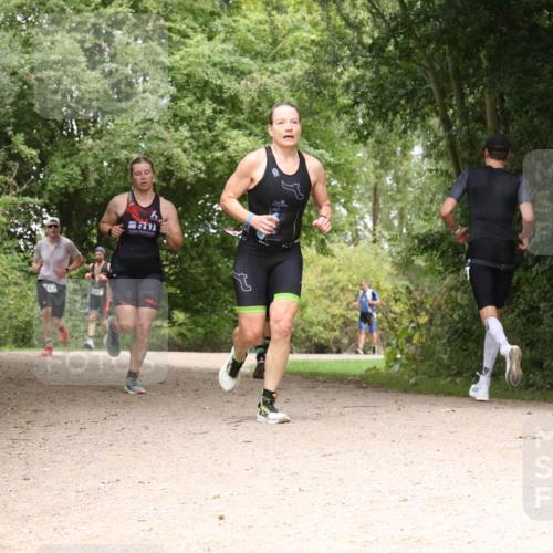 30.08.2026 - Elbe Triathlon Hamburg Antke Förster http://msf.ph/oto/10097072 30.08.2026 10:32:26 Laufen  meine-sportfotos.de