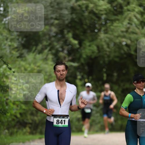 30.08.2026 - Elbe Triathlon Hamburg Antke Förster http://msf.ph/oto/10097073 30.08.2026 10:27:32 Laufen 841 meine-sportfotos.de