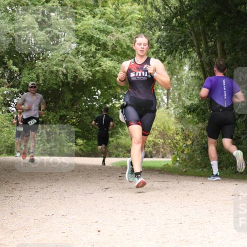 30.08.2026 - Elbe Triathlon Hamburg Antke Förster http://msf.ph/oto/10097076 30.08.2026 10:32:28 Laufen 537, 412 meine-sportfotos.de