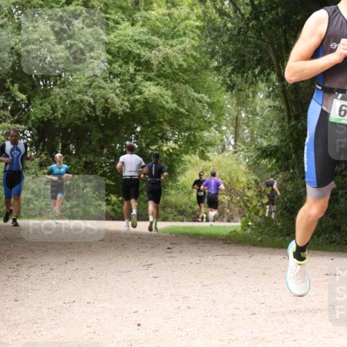 30.08.2026 - Elbe Triathlon Hamburg Antke Förster http://msf.ph/oto/10097094 30.08.2026 10:32:38 Laufen 637 meine-sportfotos.de