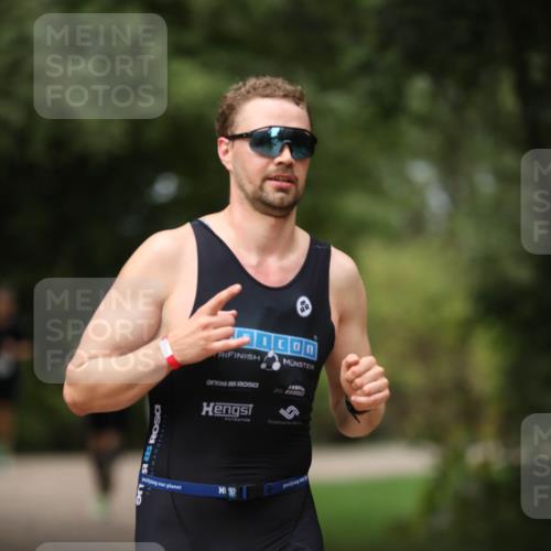 30.08.2026 - Elbe Triathlon Hamburg Antke Förster http://msf.ph/oto/10097095 30.08.2026 10:27:44 Laufen 25, 21 meine-sportfotos.de