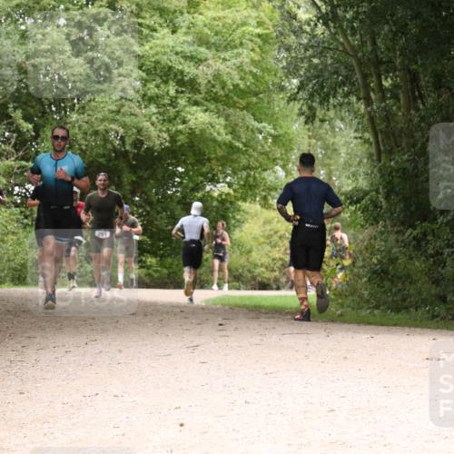 30.08.2026 - Elbe Triathlon Hamburg Antke Förster http://msf.ph/oto/10097122 30.08.2026 10:32:55 Laufen 325, 251 meine-sportfotos.de