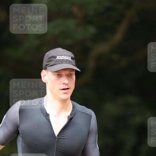 30.08.2026 - Elbe Triathlon Hamburg Antke Förster http://msf.ph/oto/10097133 30.08.2026 10:28:04 Laufen  meine-sportfotos.de