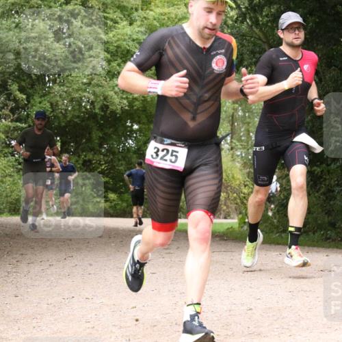 30.08.2026 - Elbe Triathlon Hamburg Antke Förster http://msf.ph/oto/10097136 30.08.2026 10:33:01 Laufen 325, 55 meine-sportfotos.de