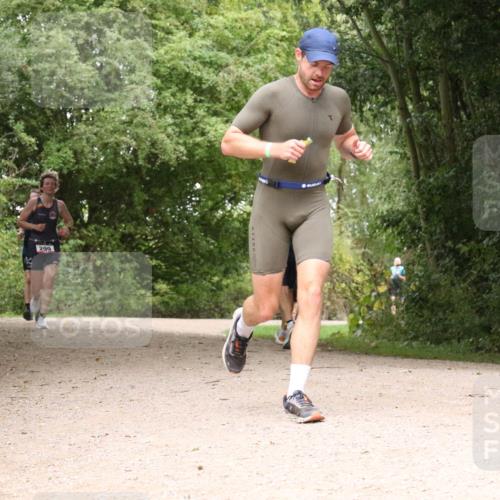 30.08.2026 - Elbe Triathlon Hamburg Antke Förster http://msf.ph/oto/10097142 30.08.2026 10:33:05 Laufen 299 meine-sportfotos.de