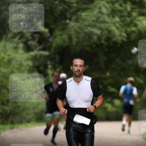 30.08.2026 - Elbe Triathlon Hamburg Antke Förster http://msf.ph/oto/10097165 30.08.2026 10:28:48 Laufen  meine-sportfotos.de