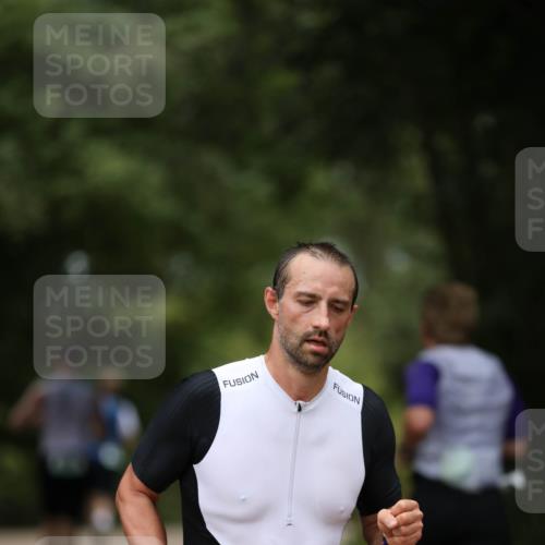 30.08.2026 - Elbe Triathlon Hamburg Antke Förster http://msf.ph/oto/10097169 30.08.2026 10:28:50 Laufen  meine-sportfotos.de