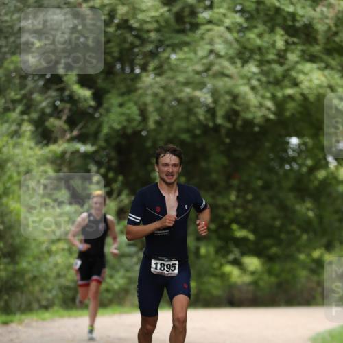 30.08.2026 - Elbe Triathlon Hamburg Antke Förster http://msf.ph/oto/10097185 30.08.2026 10:29:20 Laufen 1895 meine-sportfotos.de