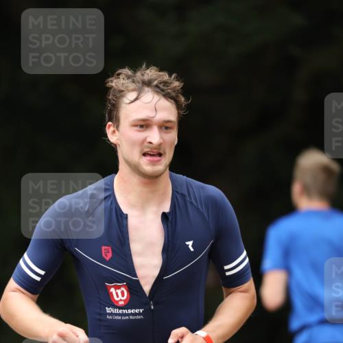 30.08.2026 - Elbe Triathlon Hamburg Antke Förster http://msf.ph/oto/10097193 30.08.2026 10:29:22 Laufen 3, 1896, 1895 meine-sportfotos.de