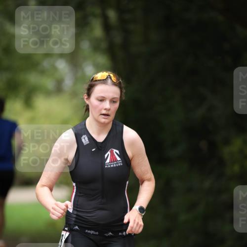 30.08.2026 - Elbe Triathlon Hamburg Antke Förster http://msf.ph/oto/10097197 30.08.2026 10:29:25 Laufen  meine-sportfotos.de