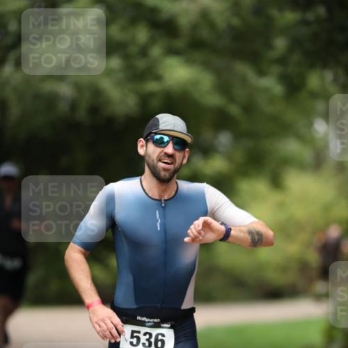 30.08.2026 - Elbe Triathlon Hamburg Antke Förster http://msf.ph/oto/10097207 30.08.2026 10:29:43 Laufen 536 meine-sportfotos.de
